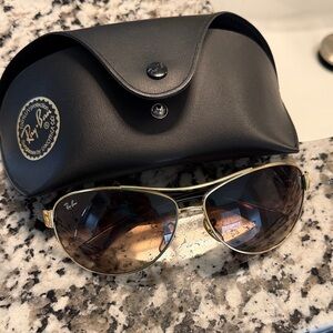 Ray-Ban Gold Frame Aviator Sunglasses